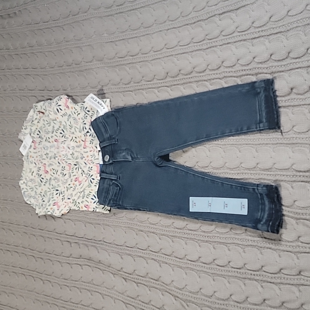 Old Navy Ballerina Jeans & Unicorn Shirt